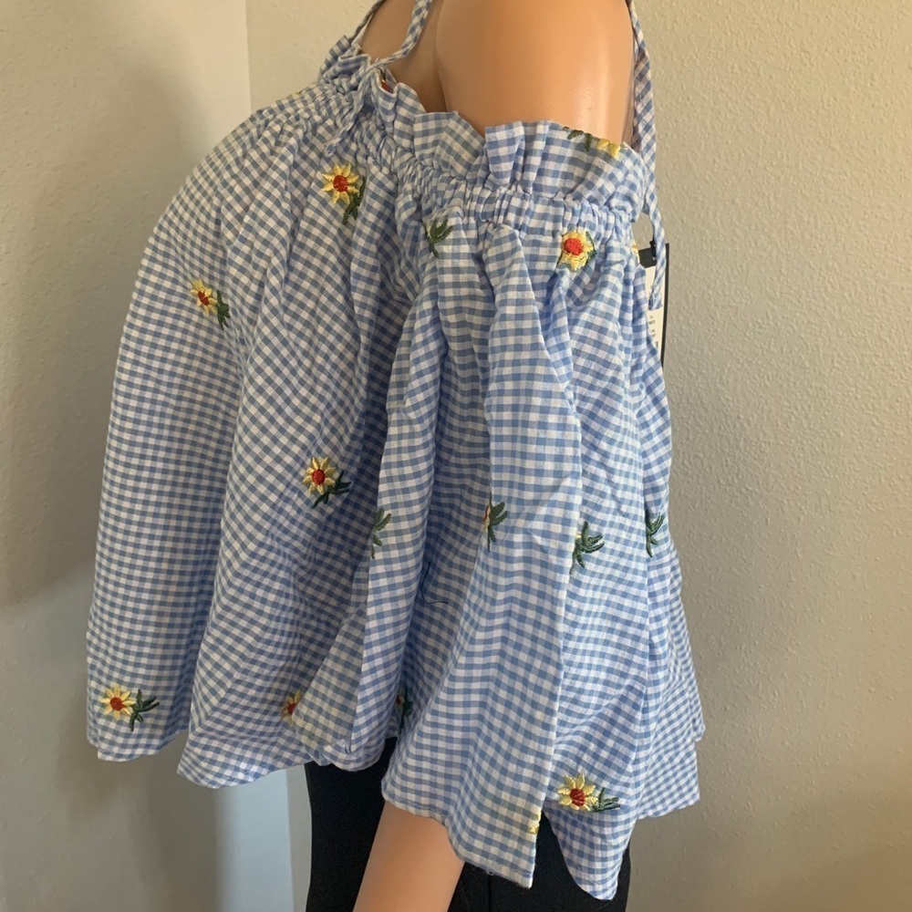 Romeo & Juliet Couture Cold Shoulder Embroidered Ruffle Preppy Blouse - Picture 7 of 9